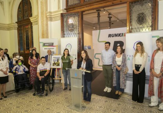Inés Rey recibe aos colaboradores e colectivos da carreira RUNKI